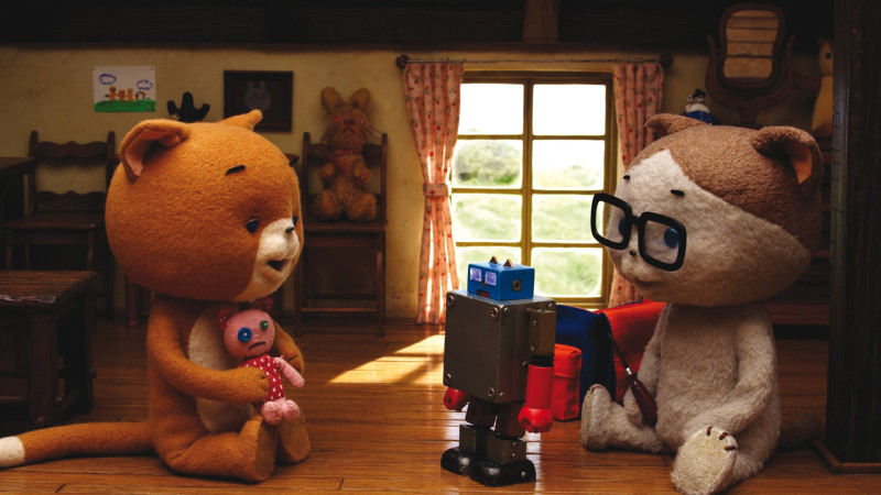 Le Petit chat curieux (Komaneko)